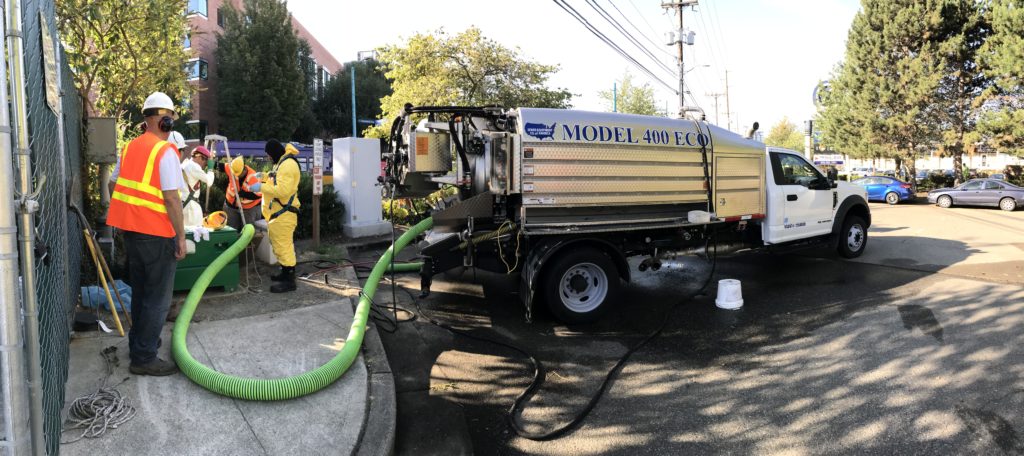 Model 400 eco truck in use on the street